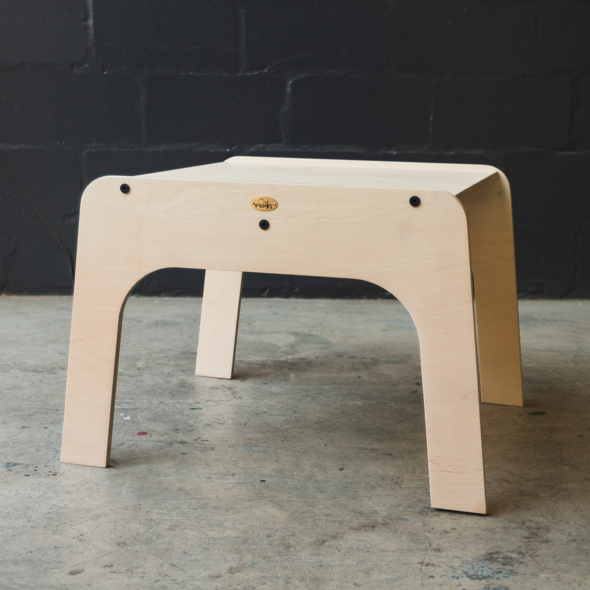 Moiks Table Moiks Table